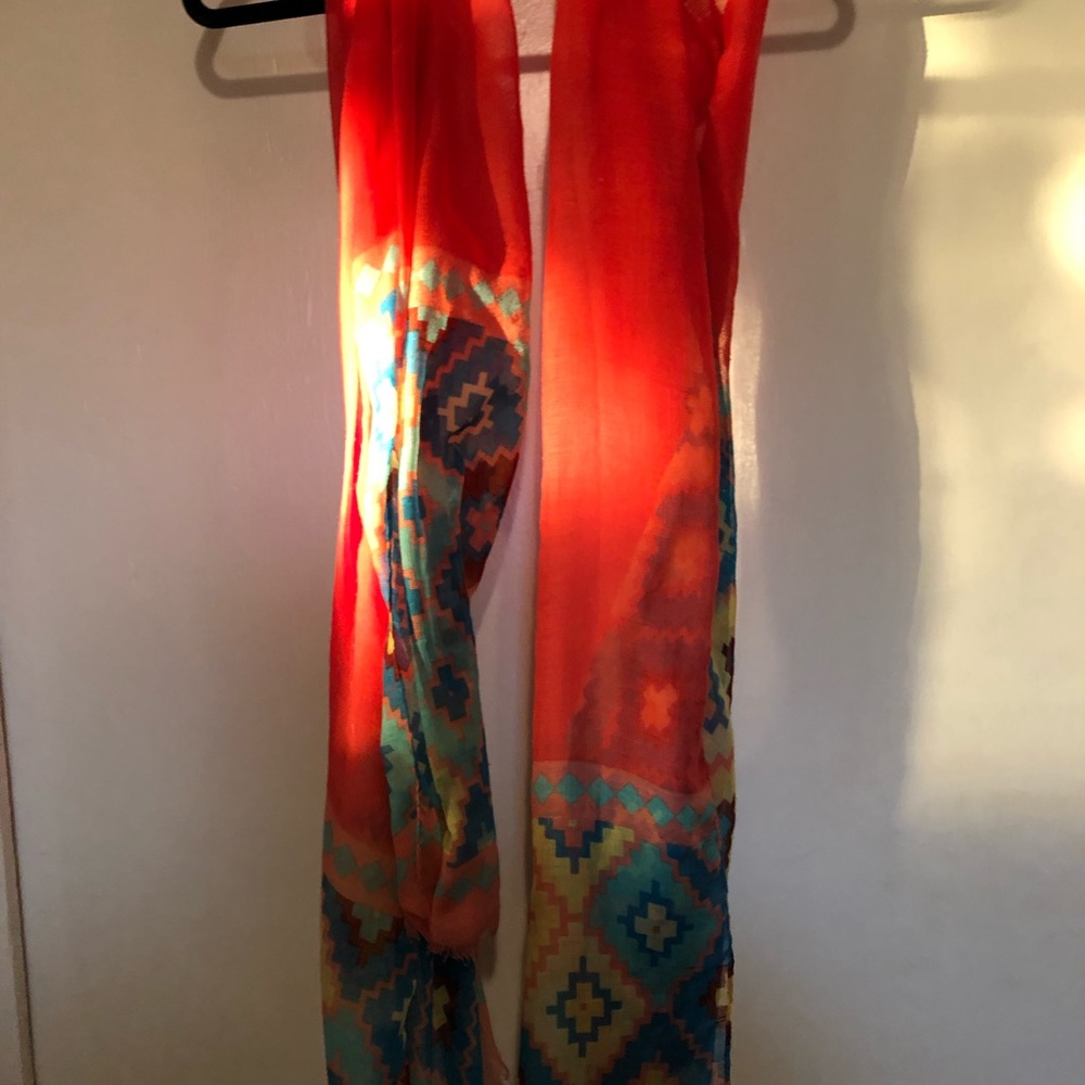 Red coral scarf with bottom detail
